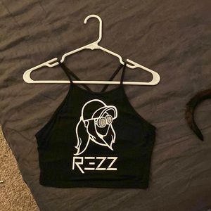 REZZ crop top